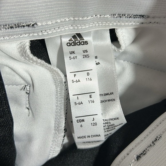 Adidas NWOT Boys Lightweight Relaxed Fit Baseball Pants (Snaps Need Fixed) - Picture 6 of 10